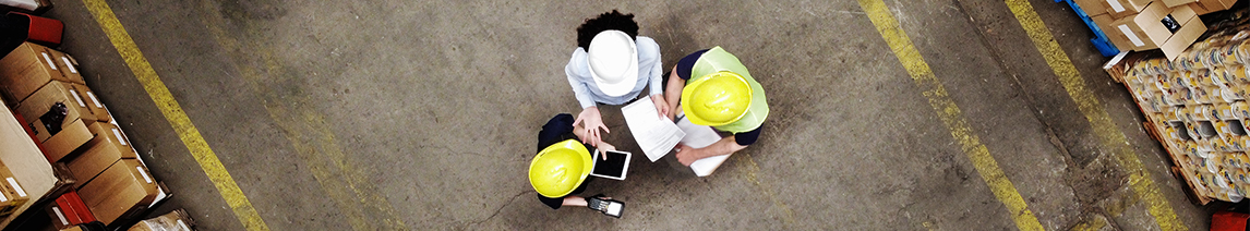 manufacturing-workers-on-plant-floor