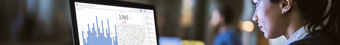 woman-looking-at-computer-screen